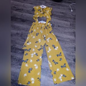 Gorgeous 2 piece wide leg pants set